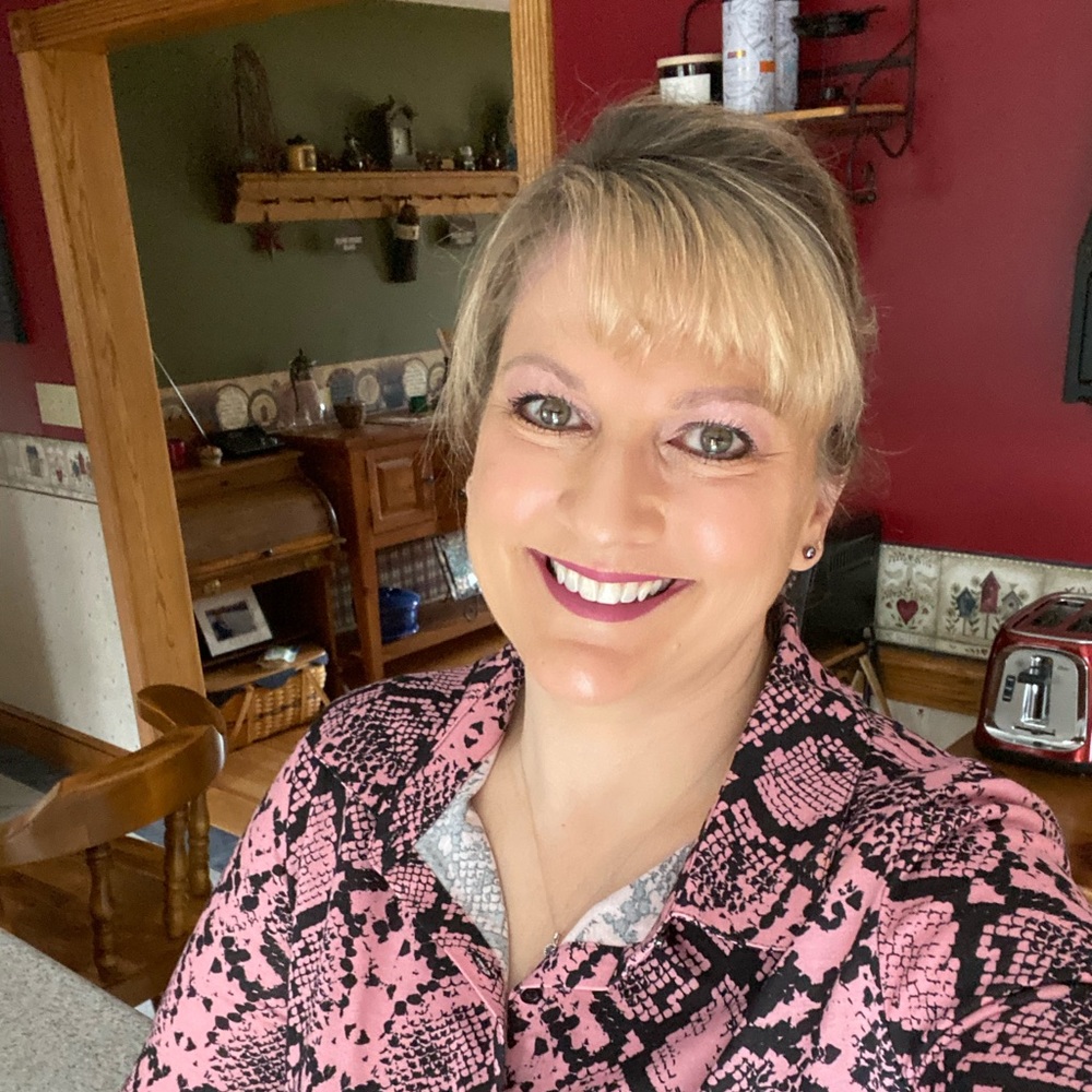 Meet your Posher, Leanne
